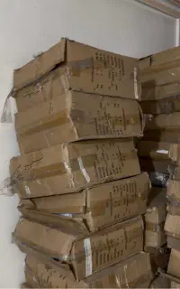 چسب نرماده  سفیدمشکی  سه سانت و سه سانت و هشت میل‌