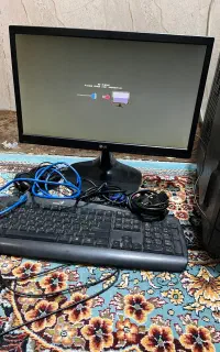 مانیتور و کیبورد