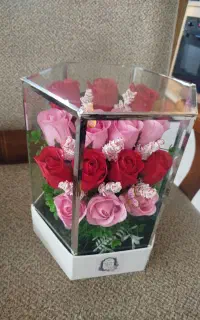 باکس گل مصنوعی