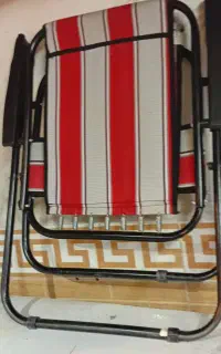 صندلی تاشو مقطوع ۸۰۰ ت