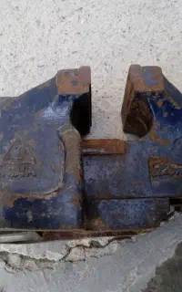 گیره صنعتی چدنی