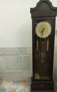 ساعت ایستاده  میز تلویزیون