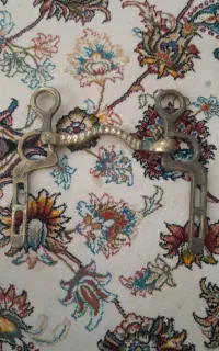 دهنه اسب برنجی