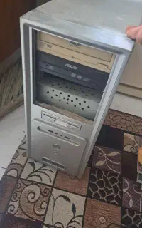 کیس و. مانیتور قدیمی