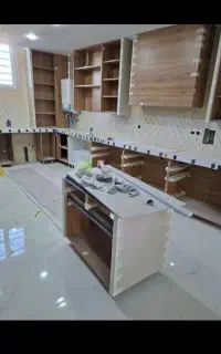 شاگرد بنا هستم