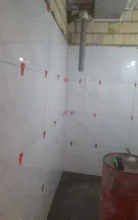 شاگرد کاشی کار