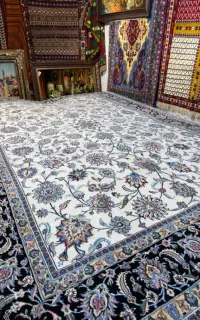 فرش ۹ متری افشان گل ابریشم اعلابافت آکبند