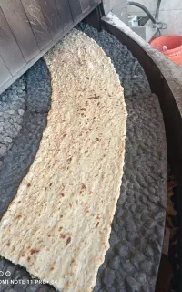 سفارش نان سنگک