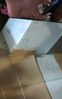 آینه بزرگ دکور مغازه بوده