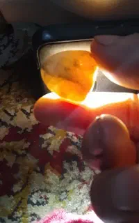 تعدادی سنگ‌جاسپروعقیق‌‌خام‌تراش‌نخورده