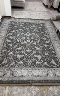فرش برند معروف نویان کاشان گل برجسته