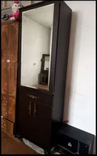 جاکفشی وجالباسی