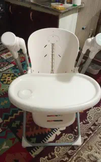 صندلی غذا بچه مجهز به سیستم بخش فلش خورسالم سفید
