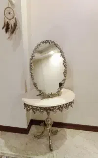 آینه و پایه میز