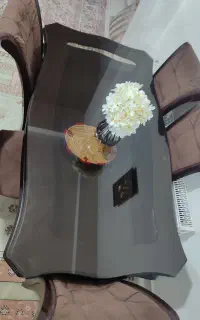 میز غذا خوردی