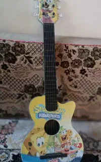 گیتار بچگانه