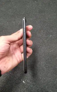 گوشی آیفون se