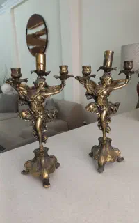 یک جفت شمعدان برنز قدیمی