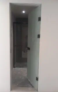 شیشه سکوریت کابین دوش و جام بالکنی و جان پناه
