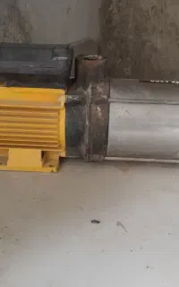 پمپ اب در حد نو