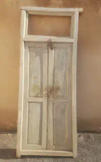 درب چوبی قدیمی