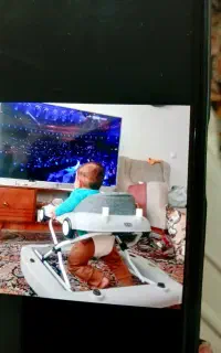 روروک جدید .تمیز.تقریبا ۶و۷ ماه استفاده شده.سالم.