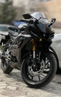 موتور یاماها R15 مدل1403 درحد زیرفی