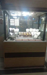 صندوق آسانسوری طلا وجواهرات