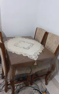 میز ناهارخوری چهارنفره