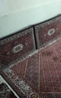 فرش و پشتی