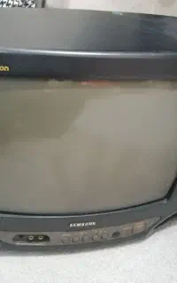 فروش ۲ عدد تلویزیون ۱۴ و۱۶