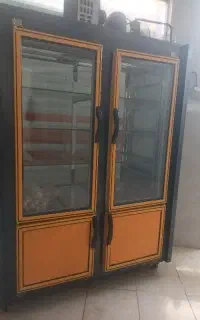 یخچال  ،و ی سینگ وی میز برای جای ترازو و وسایل