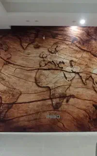 رنگ کاری و‌نصب کاغذ دیواری و‌پوستر