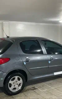 207 اوتومات مدل 90 سالم و درحد