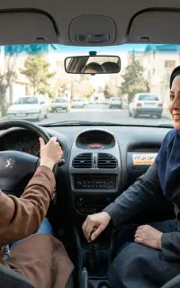 آموزش خصوصی رانندگی با مربی خانم ویژه بانوان