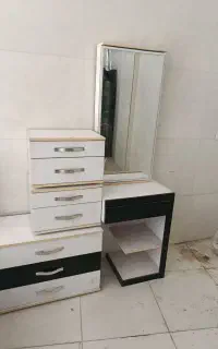 همه نوع وسایل داخل عکس