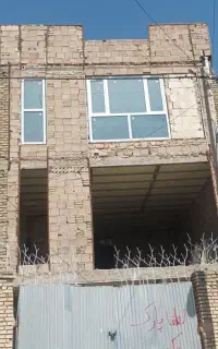 خانه نیمه ساز