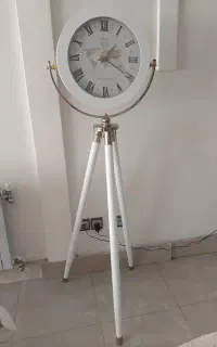 ساعت سه پایه
