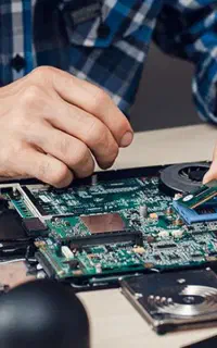 تعمیر و خدمات کامپیوتر و لپ‌تاپ در محل