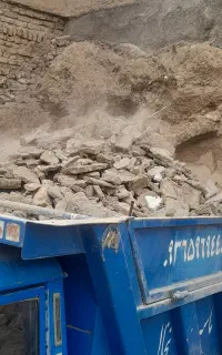 حمل نخاله خاک وکلیه مصالح ساختمانی بانیسان کمپرس