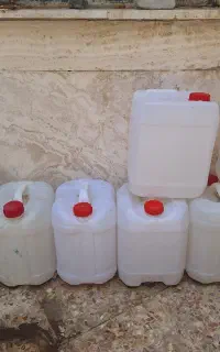 ۸ عدد بشکه ۱۰لیتری