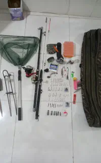 ۲عددلنسر ماهیگیری باوسایل کامل