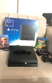 ps4 fat همراه با دوربین بازی و دو دسته و 14 بازی