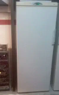 فروش کالاهای آشپزخانه ( یخچال دوقلو و گاز آشپزی)