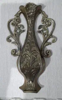 گلدون دیواری برنز