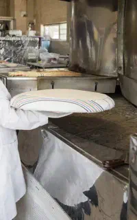 نیازمند سرتنوری آقا/خانم جهت درآوردن نان در شهرضا