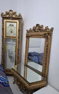 ساعت و آینه درآور