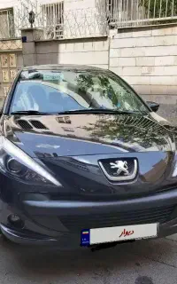 ۲۰۷ مشکی سقف شیشه‌ای مشابه صفر