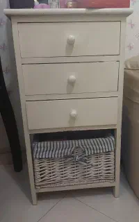 باکس سفید کشودار