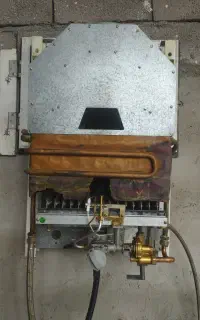 آبگرمکن دیواری بوتان 3118